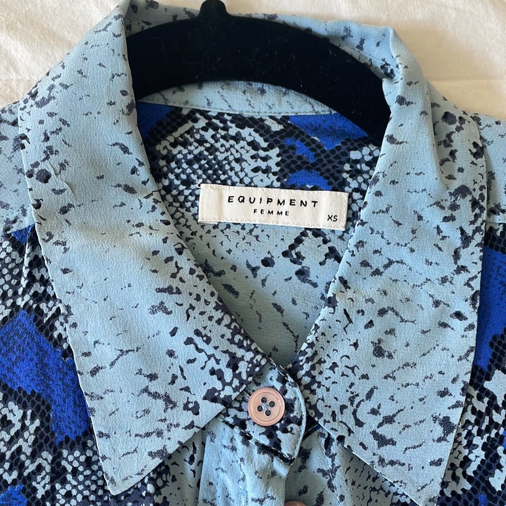EQUIPMENT Blue Print Silk Blouse - Picture 2 of 4